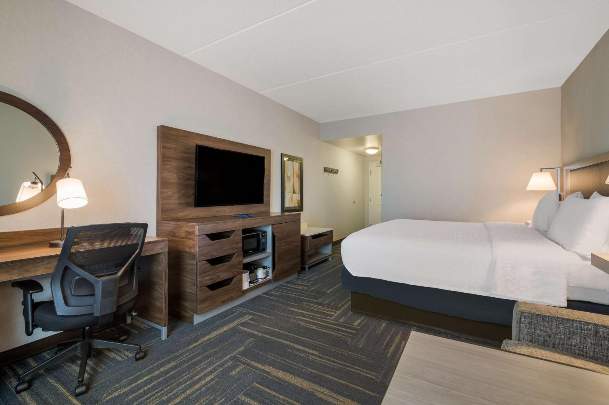 Hampton Inn & Suites Платтсбург Экстерьер фото